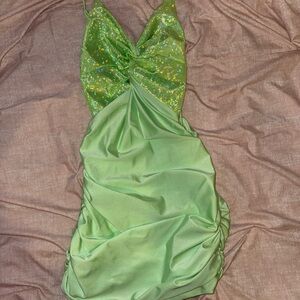 Lucy in the sky green sequined mini dress NEVER WORN